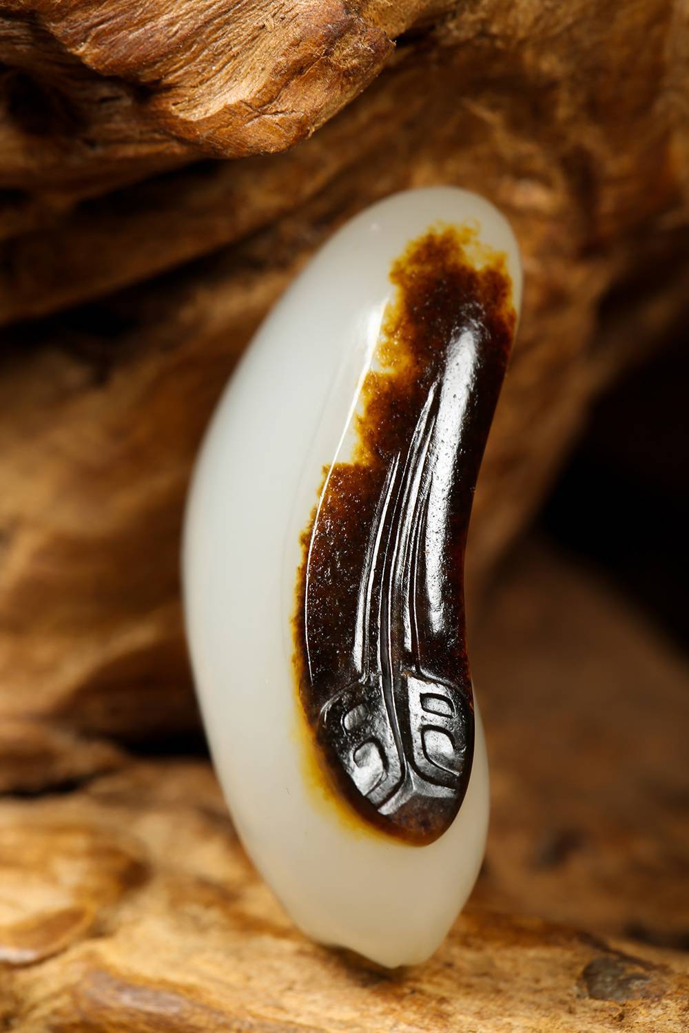 仙兔,新疆和田籽料挂件,灵韵欢动,浑然天成_作品_玉雕_特性