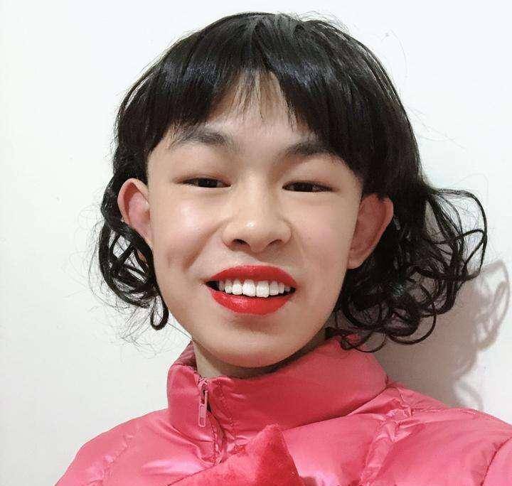 "演技天花板"晓凡凡,一人分饰50个角色,演活春运演哭无数网友_视频