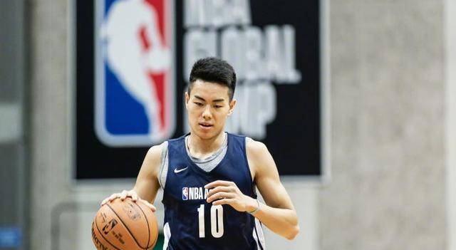 试训灌篮王,女篮大胜意大利,网红球员仍需努力_李添荣_翟逸_中国女篮