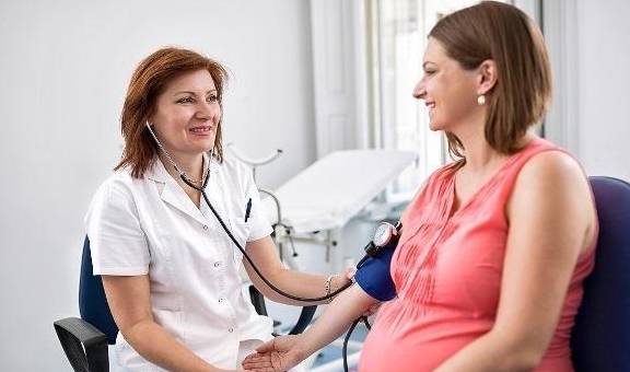 先兆早产,通常是出现在妊娠28周至36 6周之间.