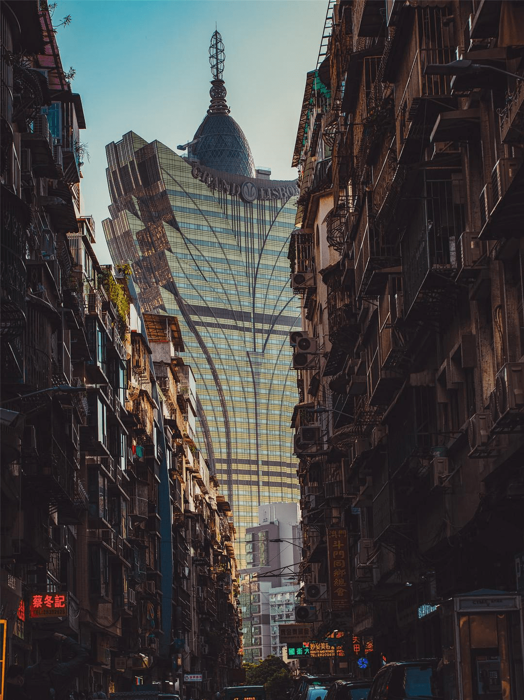 第二站继续坐车,目的地是东望洋街.