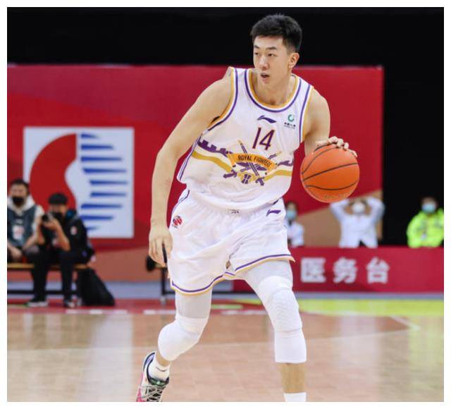 14分3篮板,鲁文波15分4篮板4助攻,王一博12分8助攻,刘泽一14分5助攻