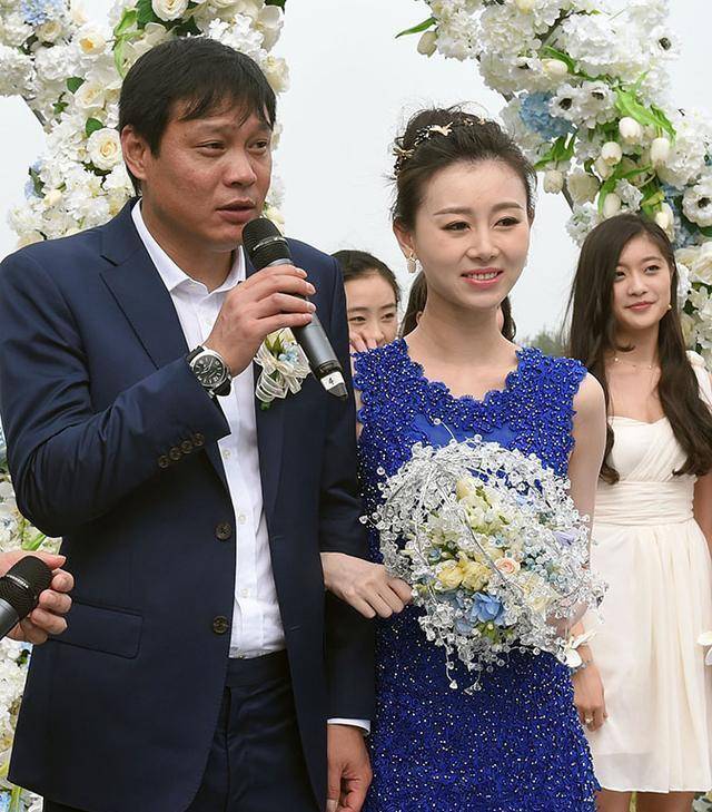 魏群参加范志毅婚礼图片