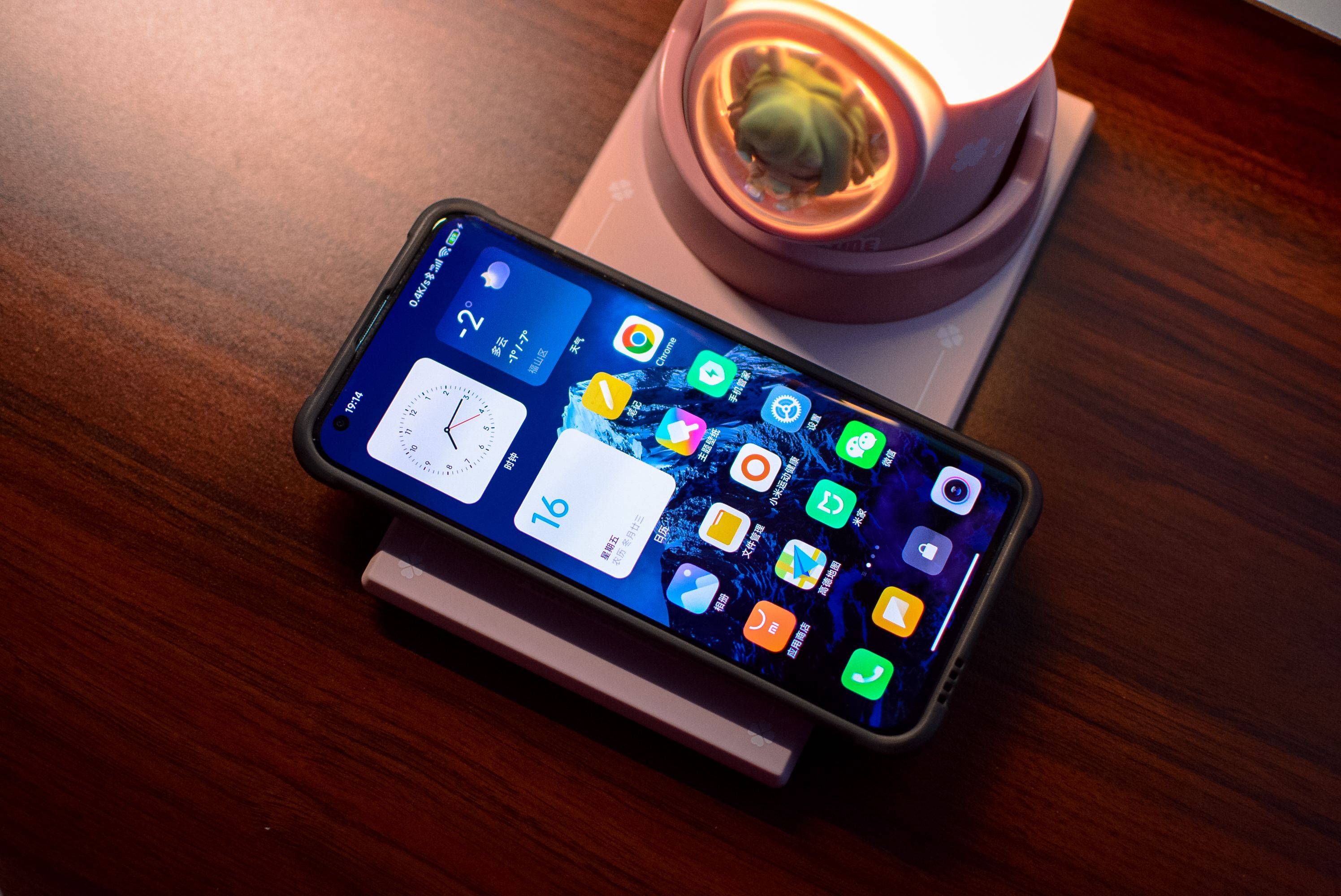 不联网才是真智能?黄油猫声控夜灯评测:时之祈愿瑶还有无线充电