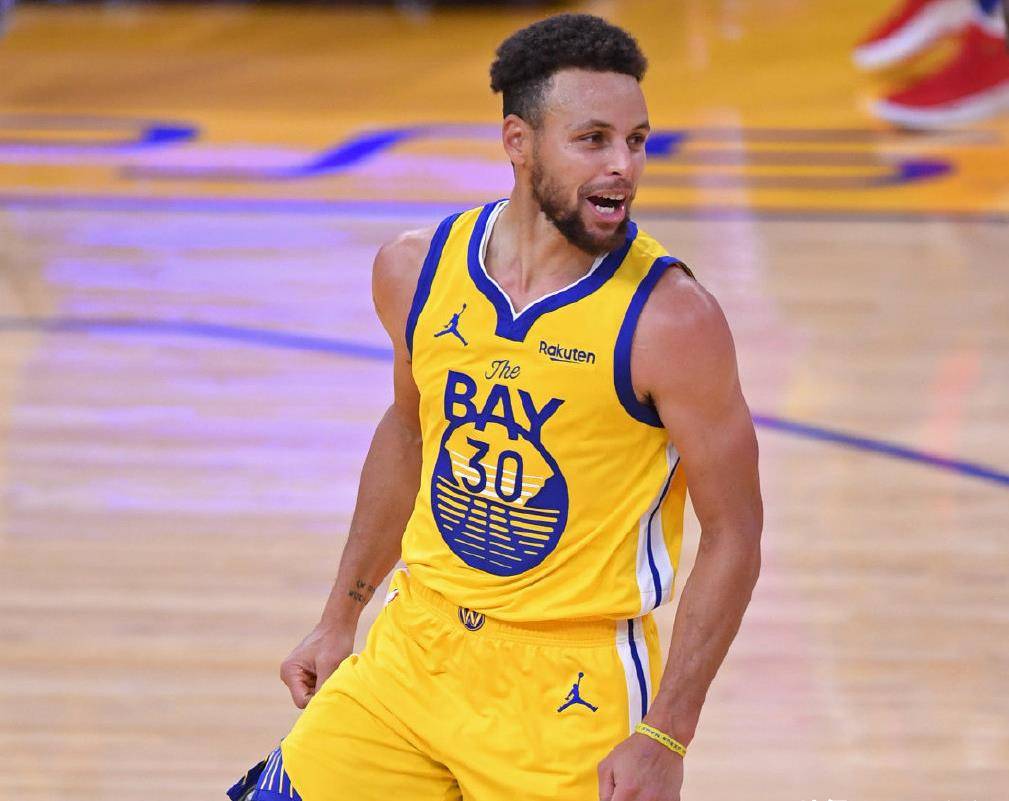 33岁库里打出哈登式数据,很多人依然不看好勇士,这是为什么?