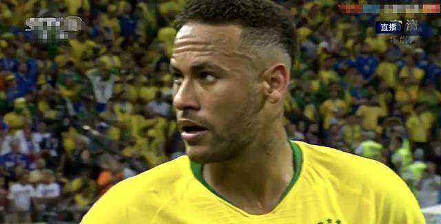 巴西输球时：内马尔这次没有哭，而巴西罪人哭了，累到躺在地上
