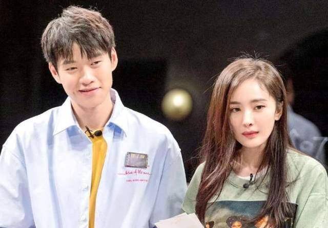 原创杨幂魏大勋还未官宣恋情,却被曝与谢霆锋领证结婚,杨幂注重澄清