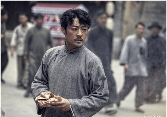 赵达,作为一名职业演员,从小就参与了许多作品的拍摄,虽然他已经成为