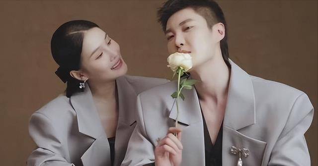 赵本山女儿公开情侣写真花絮视频,手戴价值千万钻戒_赵珈萱_男朋友