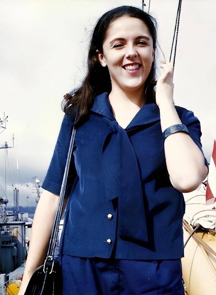 奥巴马的父亲其貌不扬,却娶了2个白人学霸,还有一个总统儿子_侯赛因