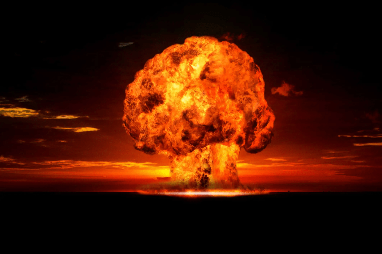 氢弹爆炸后产生强烈威力比原子弹要大几十甚至上千倍;中子弹爆炸时