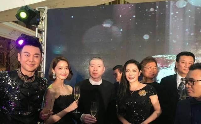 吴佩慈不回应扶正传闻秀美腿为准婆婆宣传酒店_电影节_崔丽杰_塞班