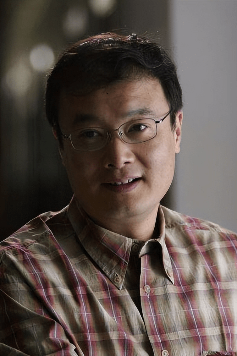 演员孙松:36岁结婚,婚后23年无儿无女,成母亲韩颖最大的遗憾_表演_韩