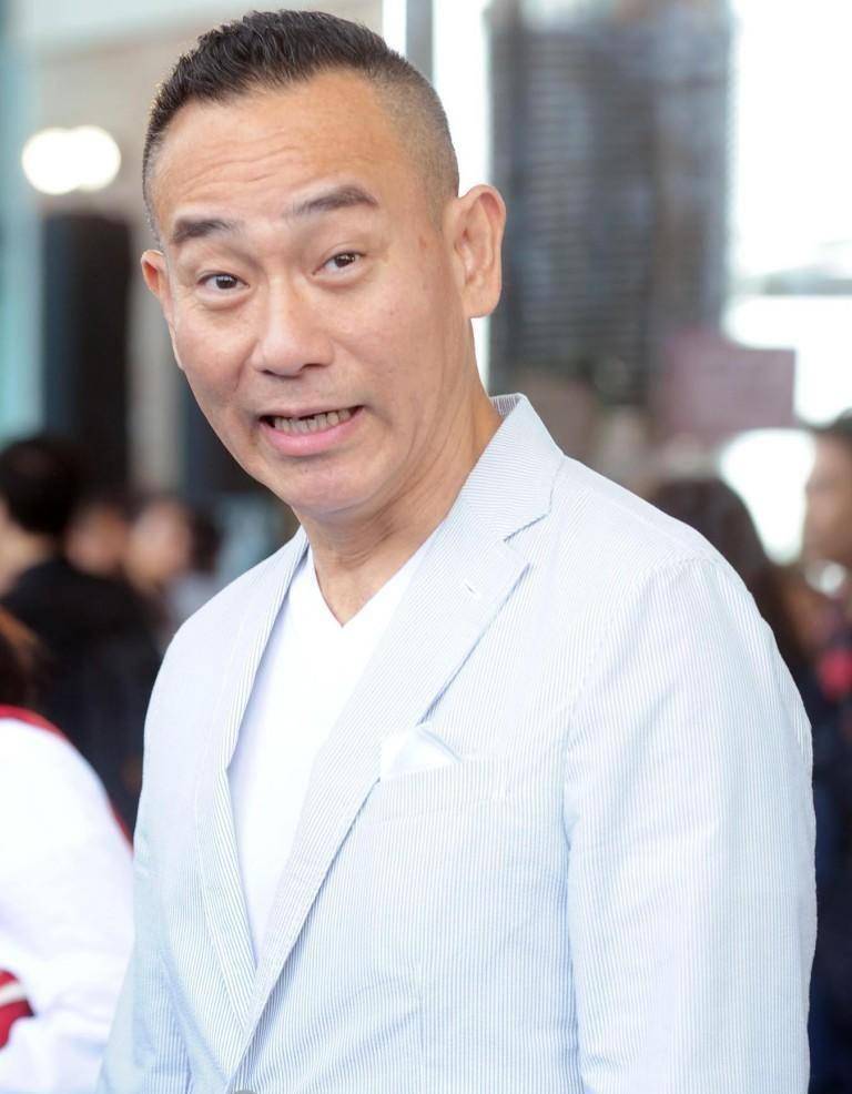 54岁tvb视帝新剧掀追剧潮,自言已跳出经典港剧套路,文艺又烧脑_林保怡