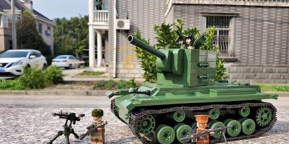 一起来看看这台积木做的kv2吧!_零件_重型坦克_造型