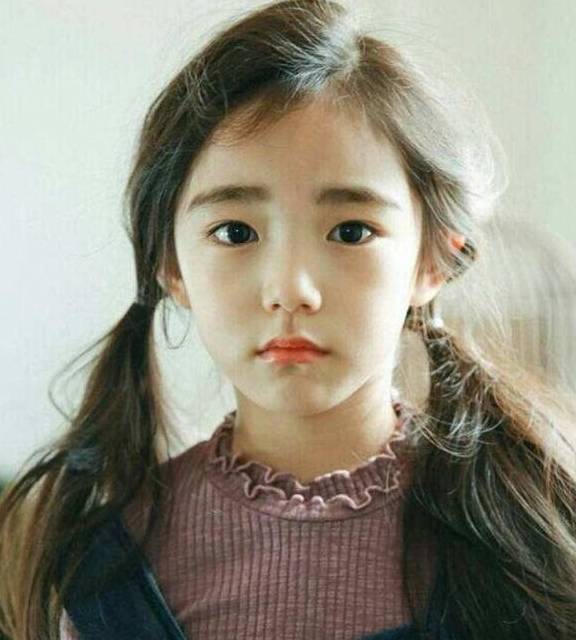 韩国人气童模12岁就停止长高,妈妈得知原因后,悔恨不已_孩子_儿童