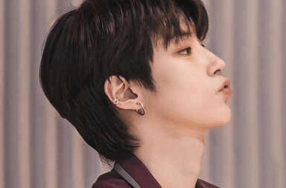 更大的舞台上来表现自己,而且曾经还做梦,梦到自己成为一名专业的模特