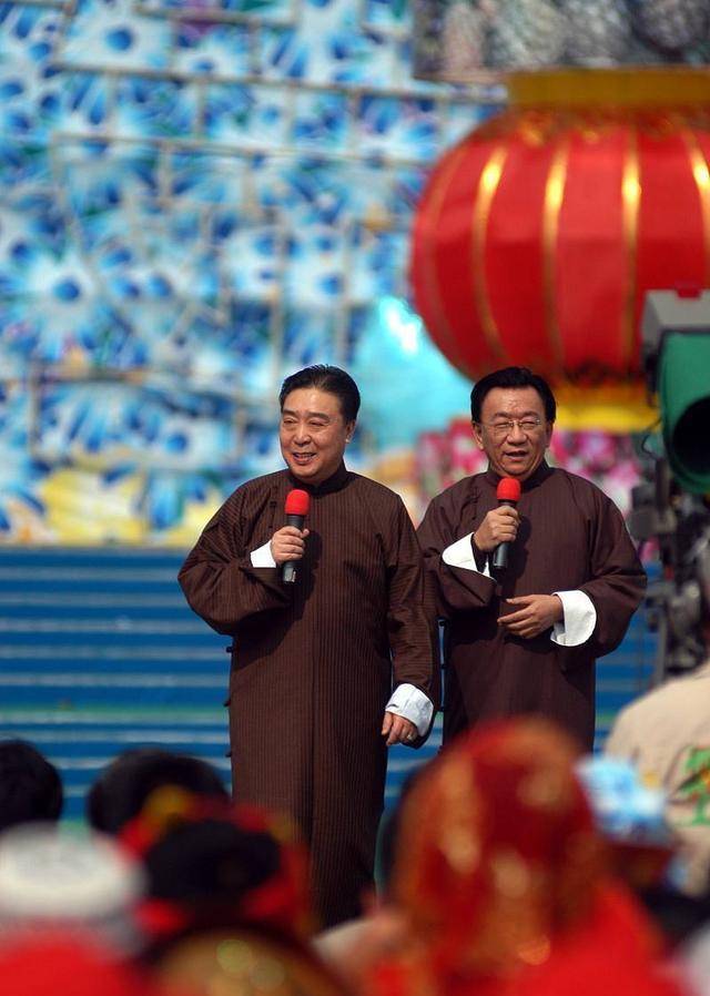 师胜杰说侯耀华不会说相声,身为侯宝林的徒弟,该给二哥留点面子_评价