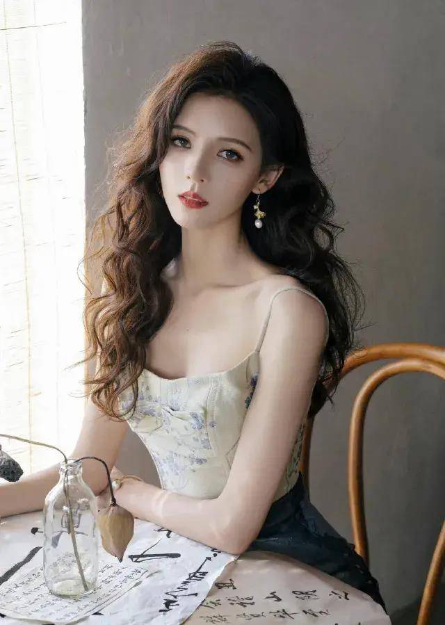 娱乐圈时尚大美人,迪丽热巴,倪妮,张予曦_姐姐_造型_漂亮