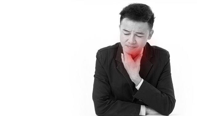 喉咙干疼 来自搜狐网