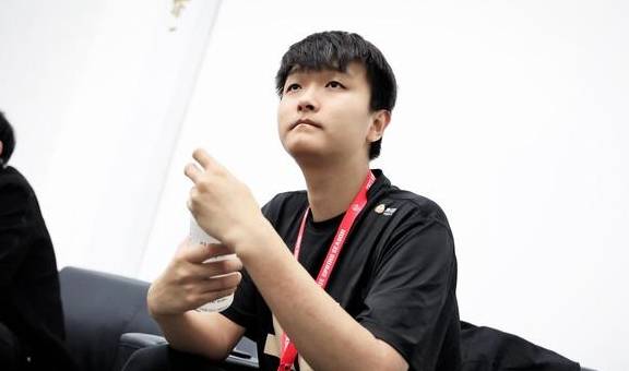 飞牛助力qg豪取七连胜,如果猫神有飞牛一半心态,也不至于成这样_队伍