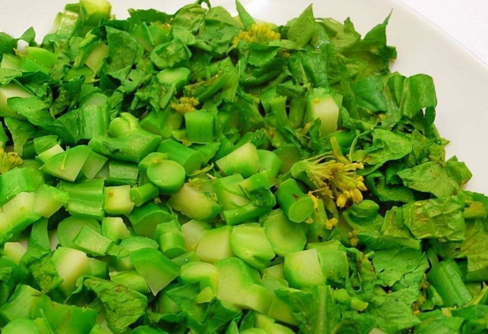 俗称"冲菜",很多人见过却没吃过,在云南是家常菜,味道似芥菜_油菜