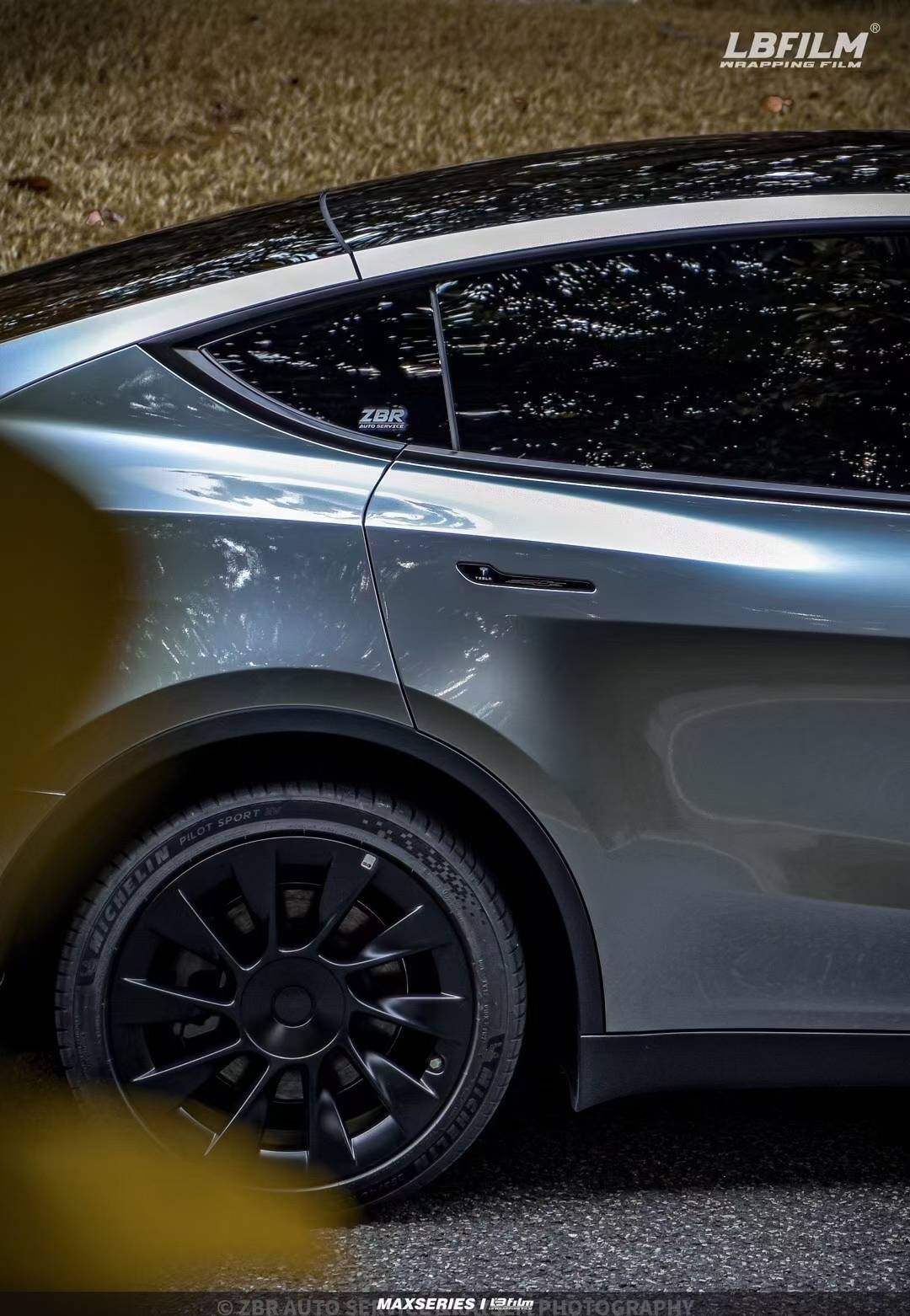 特斯拉modely-lb改色膜液态金属高级灰,满满高级感_搜狐汽车_搜狐网