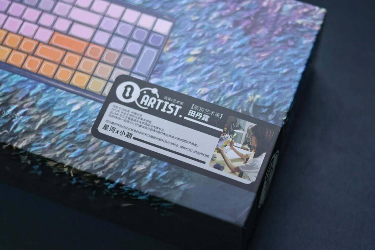 Lofree洛斐小翘星河入手体验,颜值与实用兼备的桌面好物