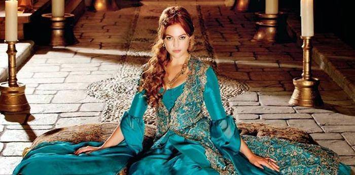 许蕾姆影视剧形象此外鲁斯坦帕夏因与苏莱曼大帝的女儿米赫丽玛苏丹