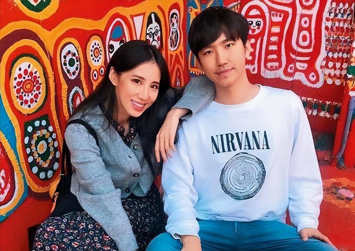 36岁黄乔歆与国外男友分手,交往5年后忍痛割爱,宠物狗被带走_李振远