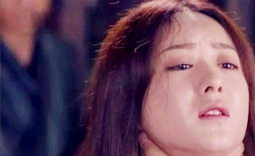 女星"被掐脖子"的画风差很多,李一桐"凄惨",而赵丽颖很入戏_时候_电视