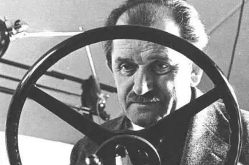 “保时捷”历史上的今天|保时捷创始人、著名德国汽车工程师费迪南德·保时捷逝世