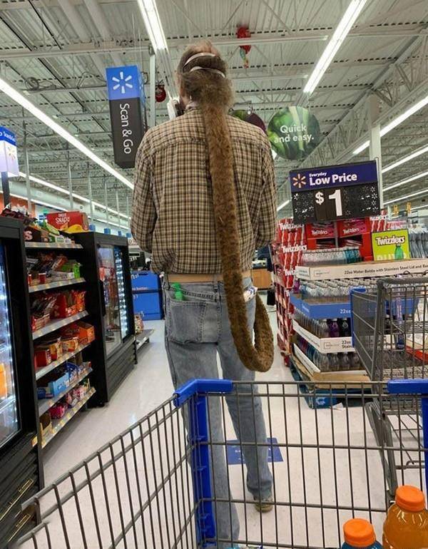 盘点外国人的奇葩穿着打扮,一个比一个辣眼睛,简直不要太搞笑_口罩