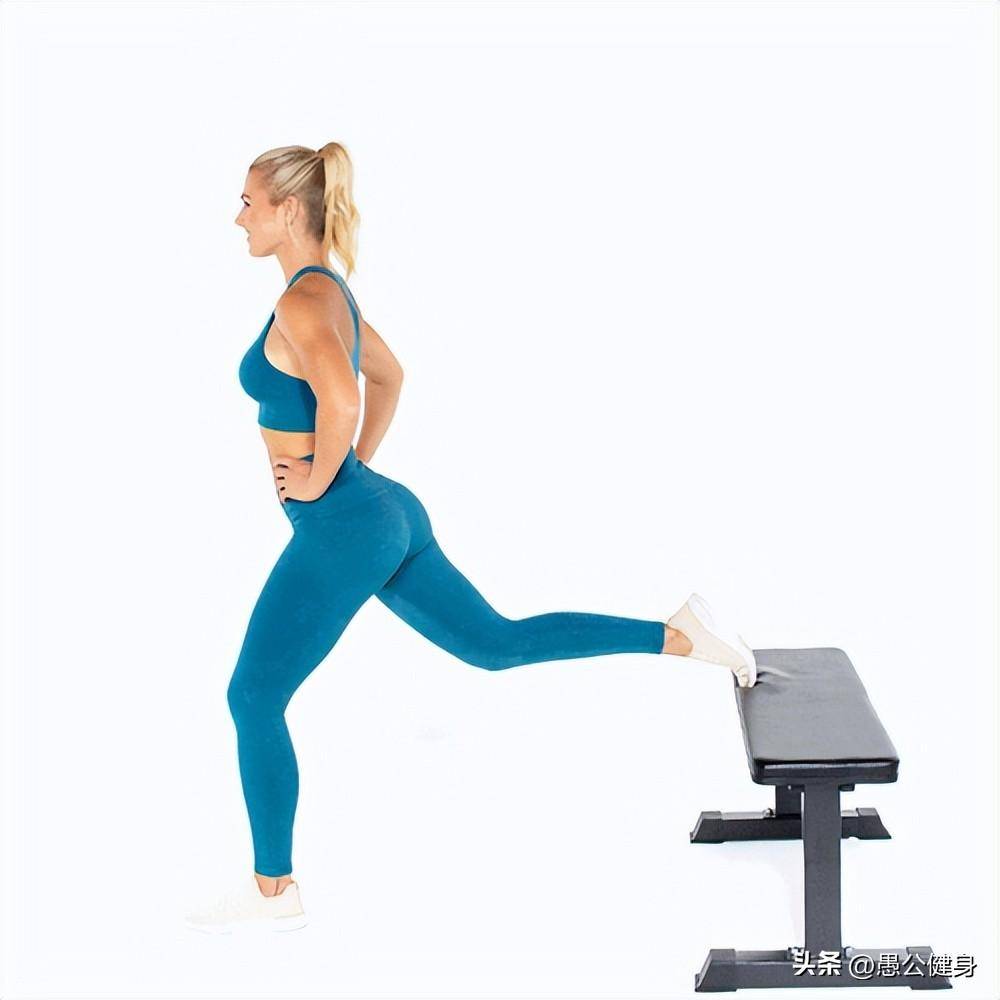 保加利亚蹲的动作是怎样的?能锻炼什么?_训练_背部_身体