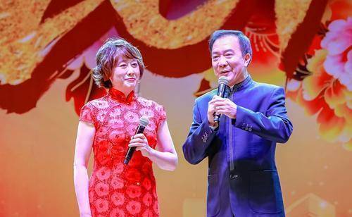 和丈夫分居17年却依旧恩爱,今63岁热心活动身体壮_汪文华_节目_工作