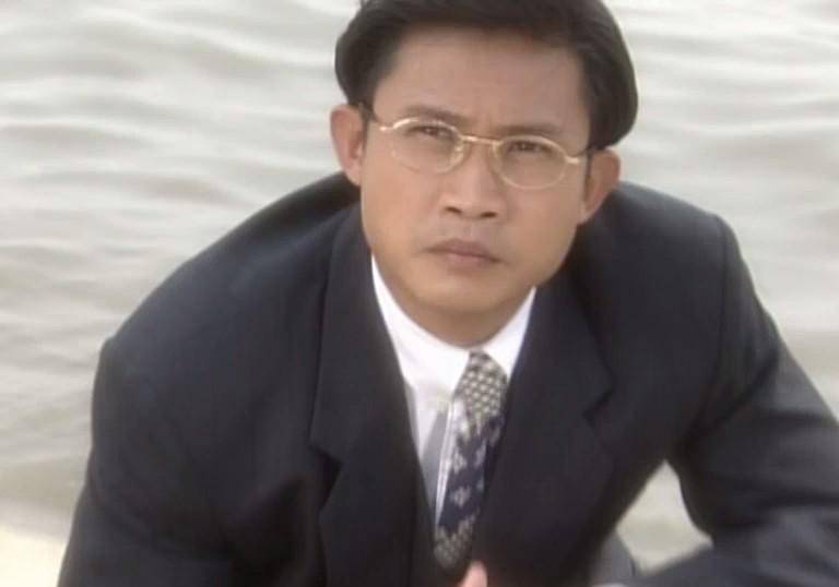 相信不会有人知道他的名字叫陈天文还有上图这个长得像低配版陈锦鸿和