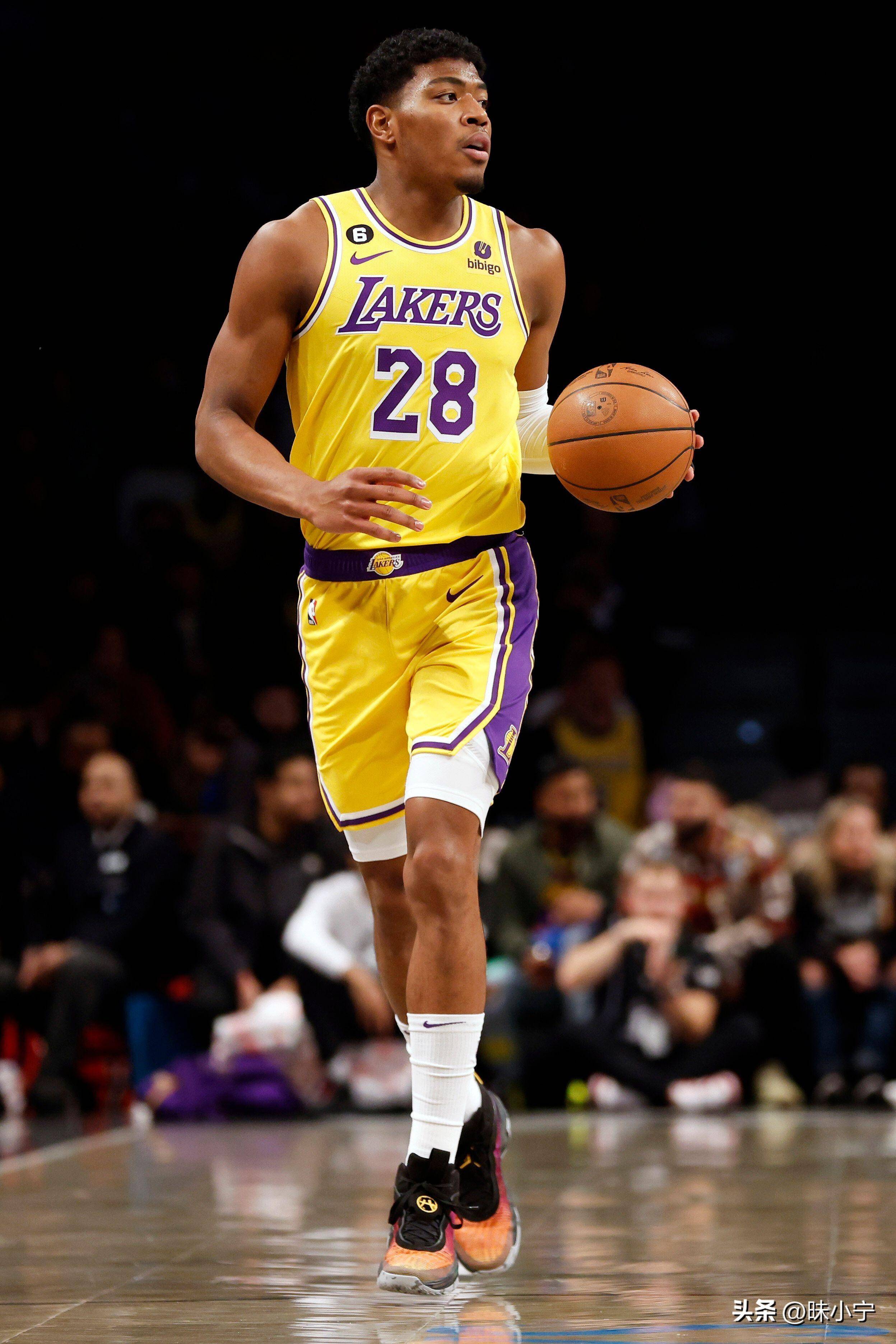 第一战不值三个第二回合,八村塁可能只是湖人队的一个传球,还不如渡边