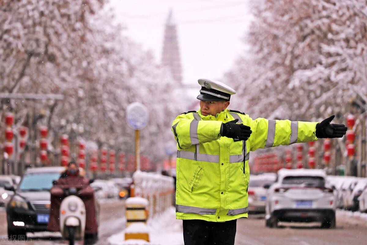 辅警招聘拉开帷幕，五险一金待遇，3类人优先考虑！