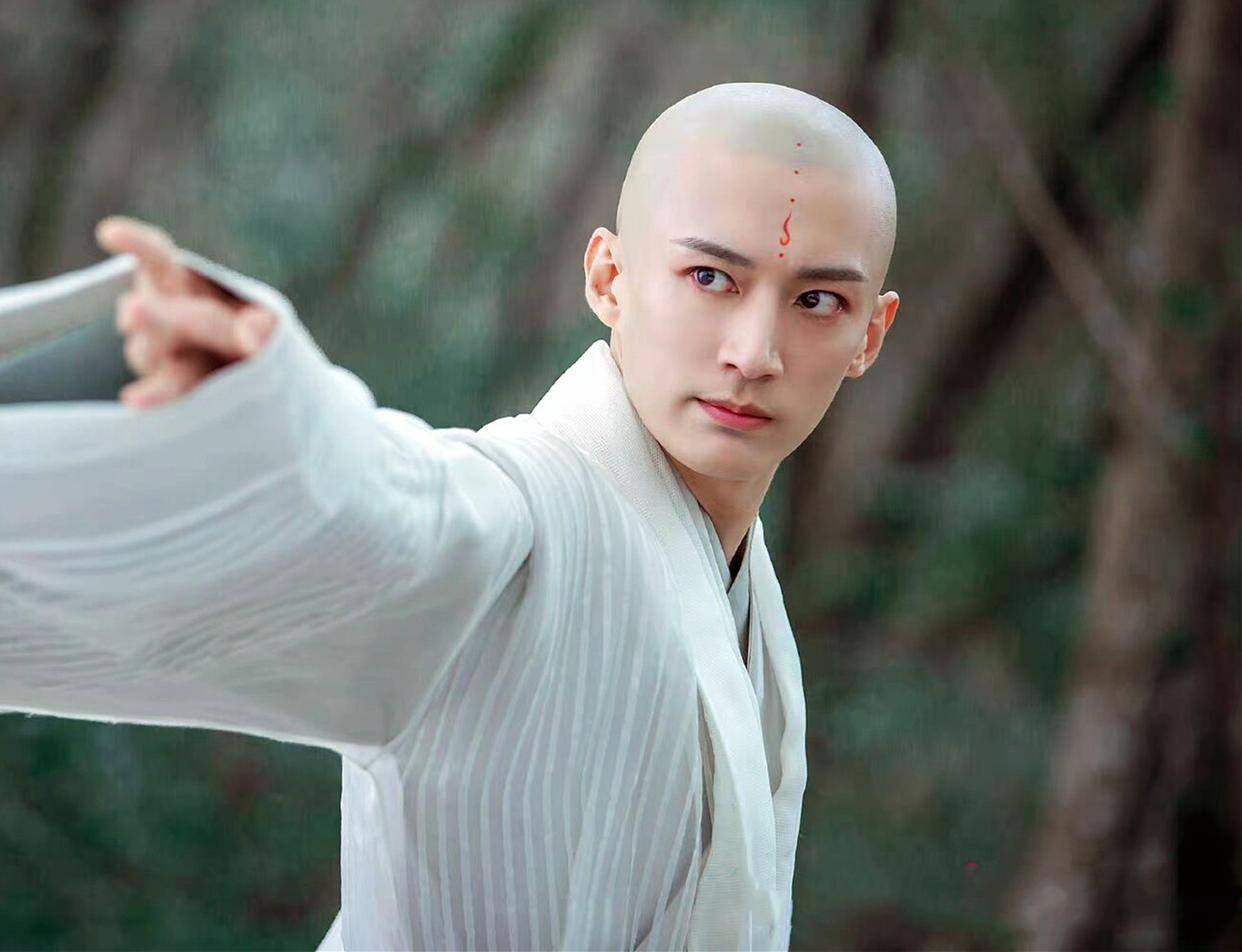 青峰道人是墨夷和齐天辰的师傅,而且是神仙,实力大概已经在玄妙境界