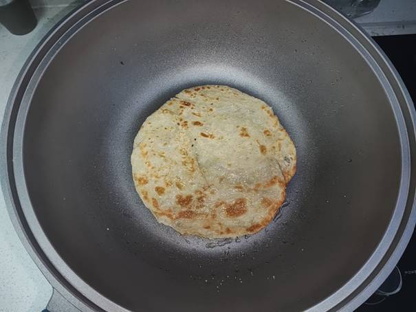 一口锅解决烹调厨具问题帝伯朗Century城际系列八合一浮雕多用锅