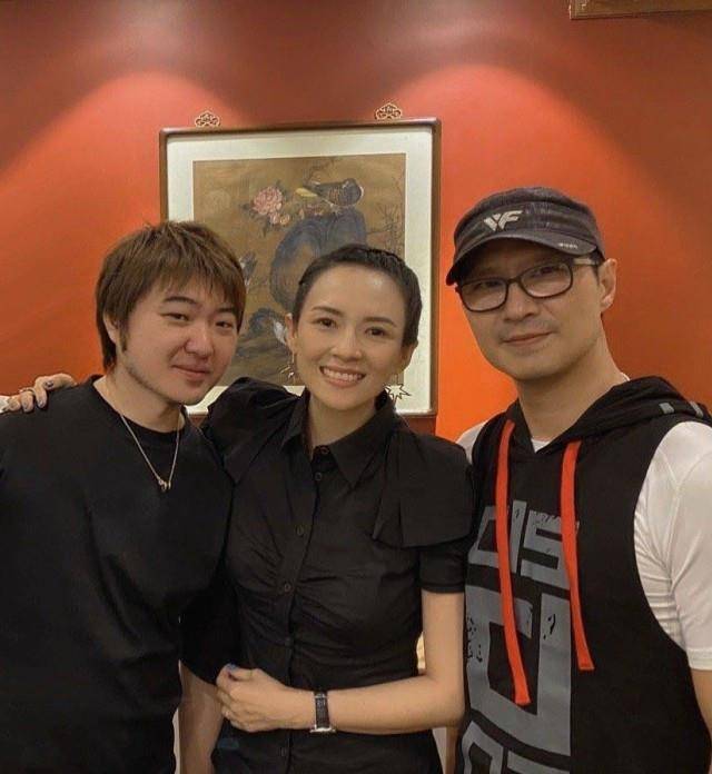 章子怡与导演吴彤聚会.是不想子怡复出拍戏吗_关系_网友_浪子