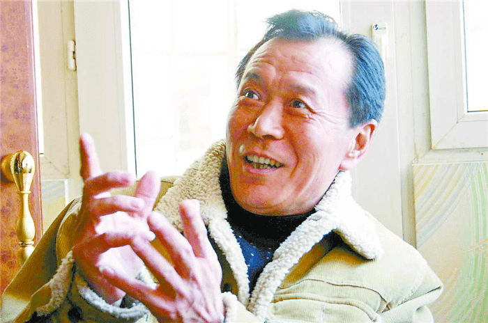 《咱们的牛百岁》40年:男二号曾被诬陷入狱,懒汉陈裕德去世多年