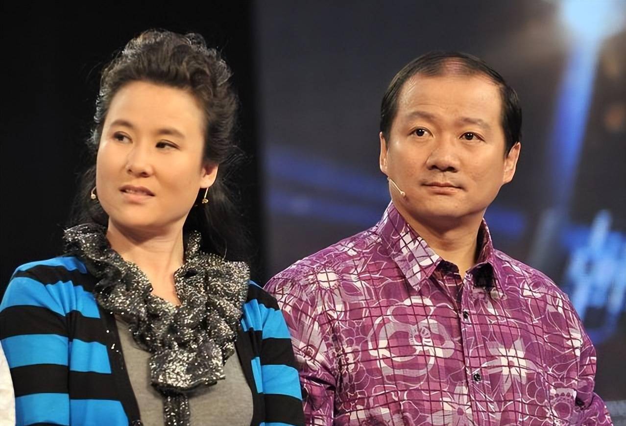 谢广坤现实中是辽宁艺术团团长,妻子是《乡村爱情》里面的她_赵本山