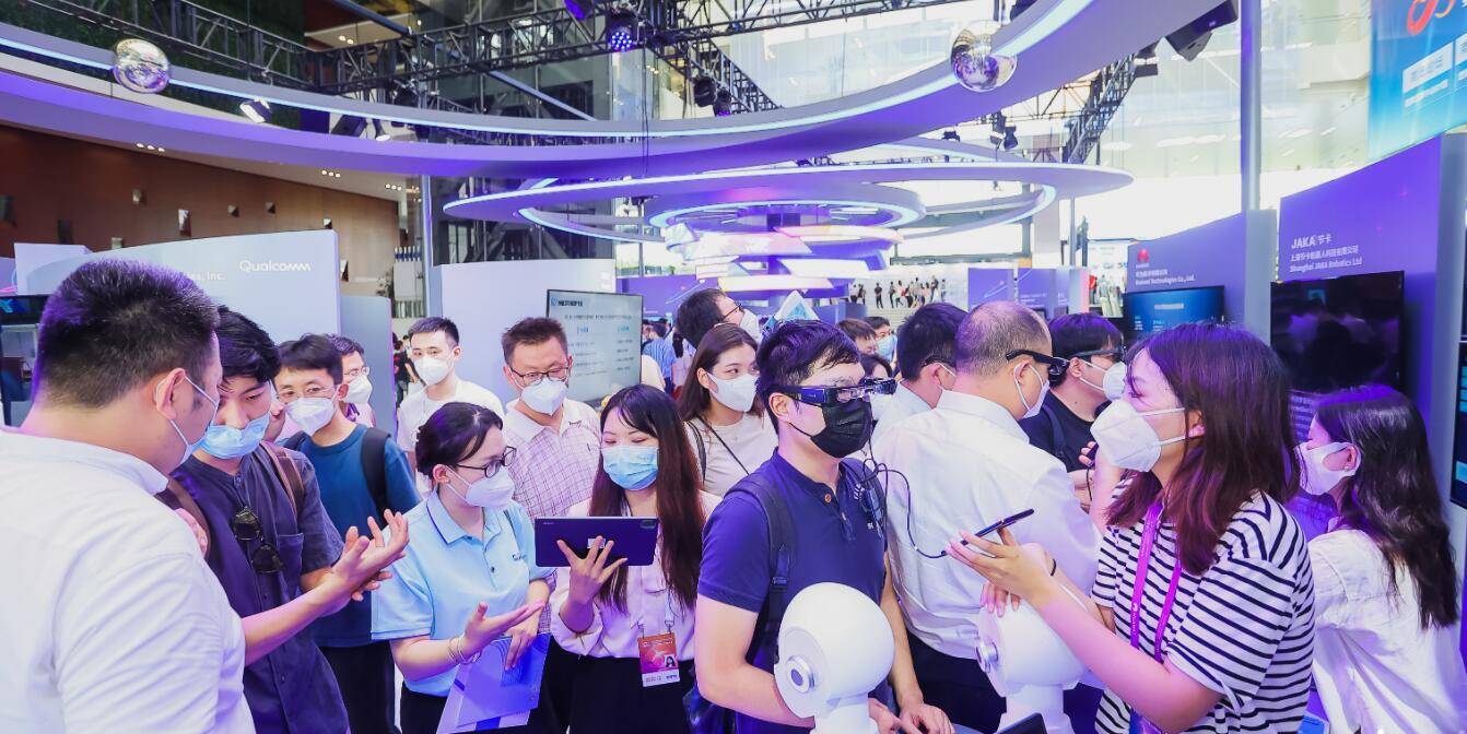 为广大展客商创造更多面对面交流互动机会“2023上海智博会”