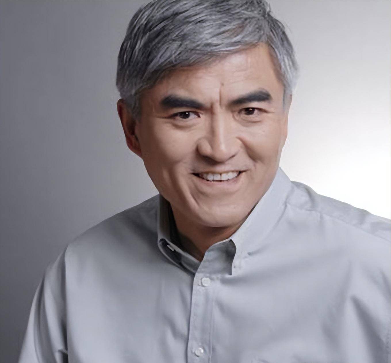 晶女郎梦瑶在美国参加聚会,70岁唐国强现身,移民传言愈演愈烈_袁苑