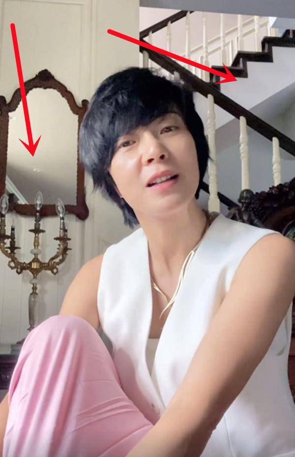 罗嘉良老婆骑千元电动车买菜,背箩筐纹身瞩目,一家三口定居北京_苏岩