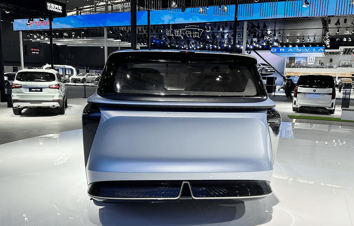 东风风行全新mpv概念车亮相,外观很前卫时尚,7座,方向盘可折叠_搜狐