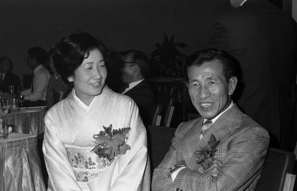 3月12日,时年52岁的小野田宽郎回到日本国内,在过去的30年中他的身体