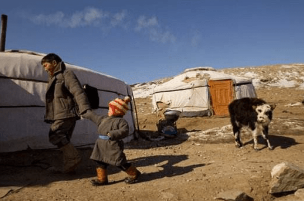 蒙古国坐拥亿万矿产,为何依旧这么贫穷,背后原因很简单_投资_外资