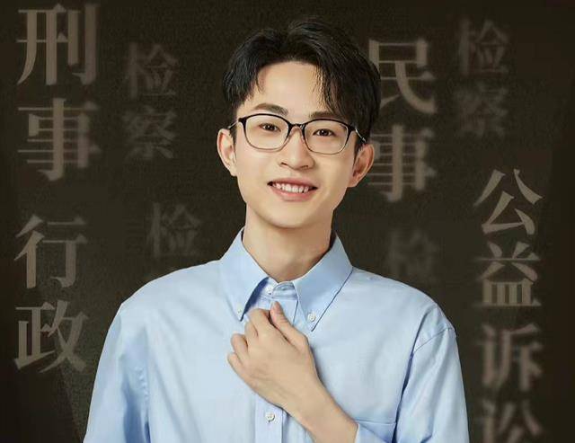 网红何同学被曝生活太乱,网友称其私下女友多,男方工作室已回应_女生